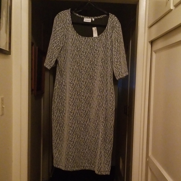 Avenue Dresses & Skirts - Dress